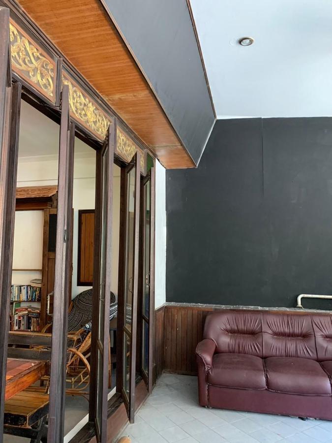 Revolution Hostel Csiangmaj Kültér fotó