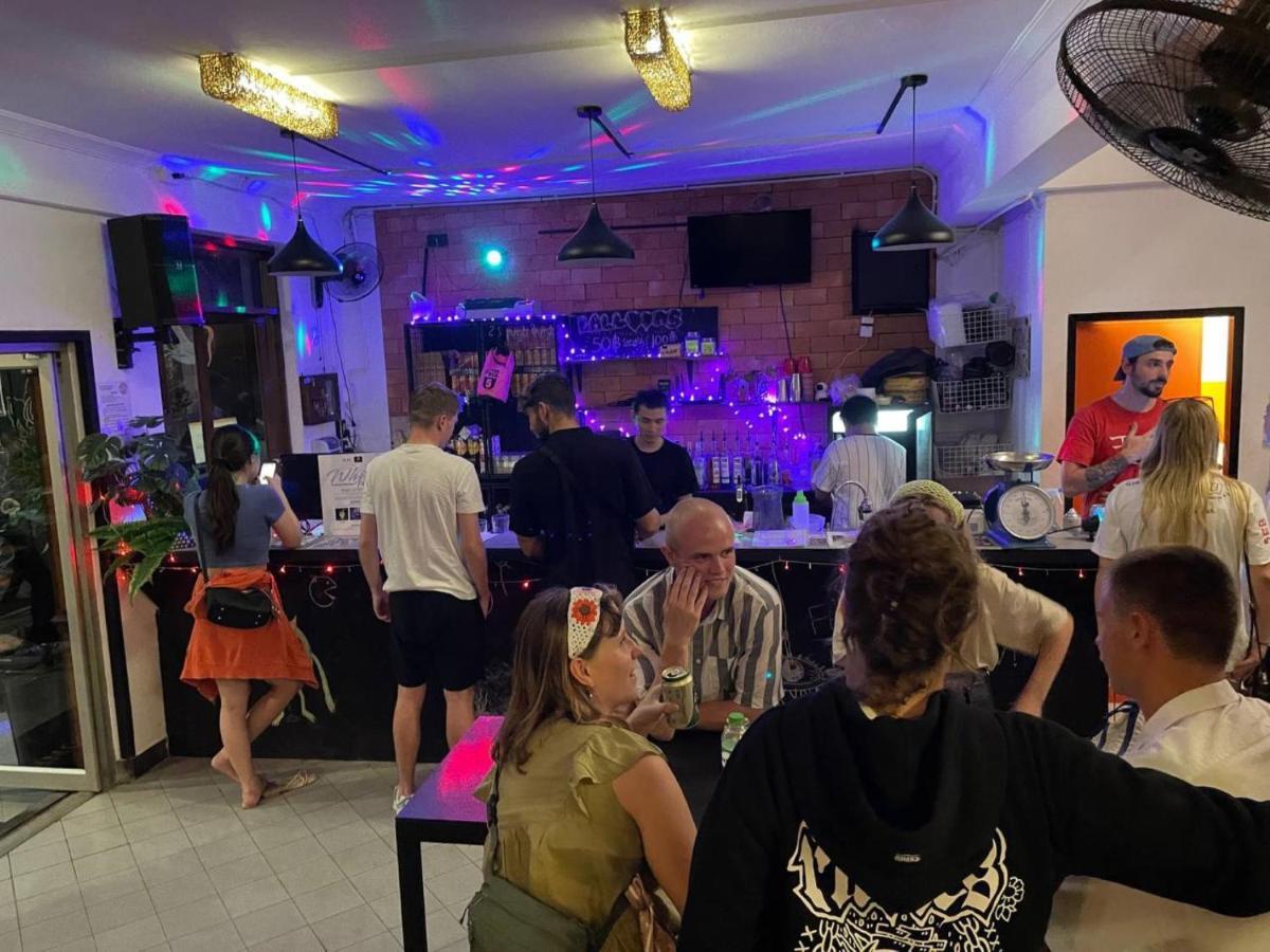 Revolution Hostel Csiangmaj Kültér fotó
